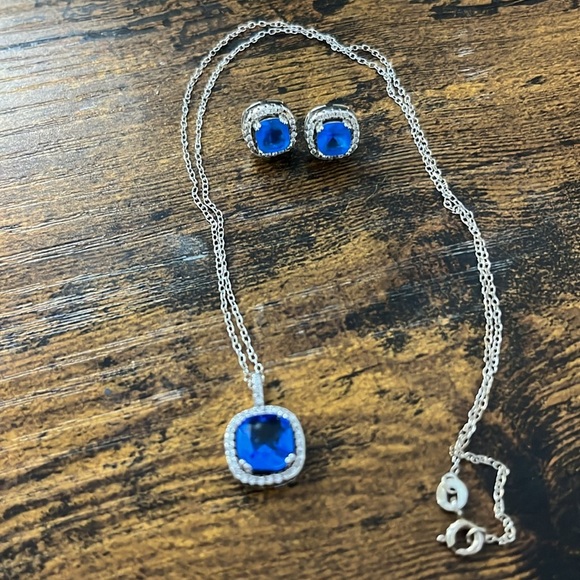 December birthstone necklace and earrings - Picture 2 of 3